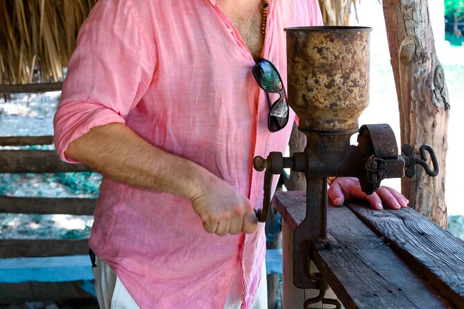 Cigar, Coffee and Mofongo Tour in Dominican Republic - Mofongo cooking: the most memorable part of the meal