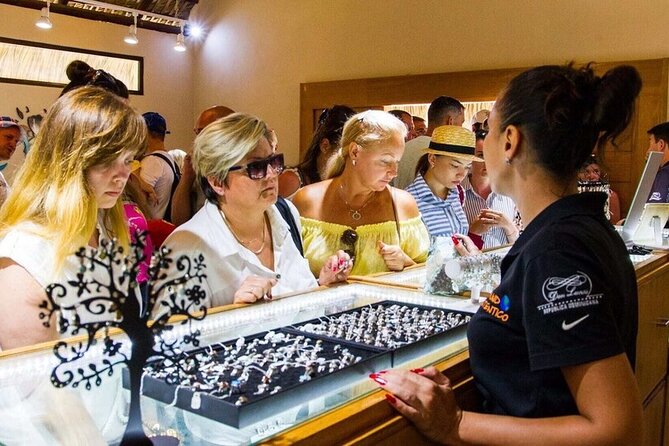 Discover Dominican Treasures: Rum, Cigars, Coffee & Chocolate - Why This Punta Cana Stop Centers on Rum, Cigars, Coffee & Chocolate