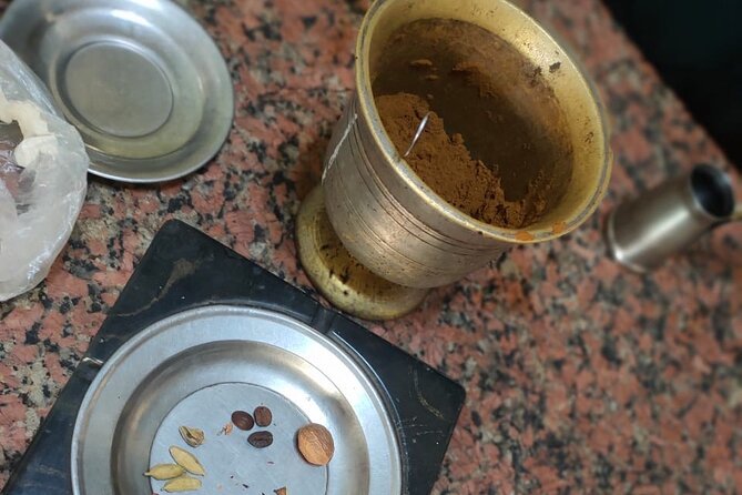 Egyptian Coffee Tasting & Local Breakfast - Stop 1: specialty coffee and tea as a window into daily Egyptian life