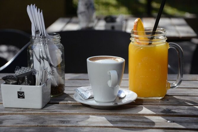 Exclusive Alcazar with breakfast or afternoon coffee in gardens - What You’ll Eat: Sevillian-Style Breakfast or Afternoon Coffee