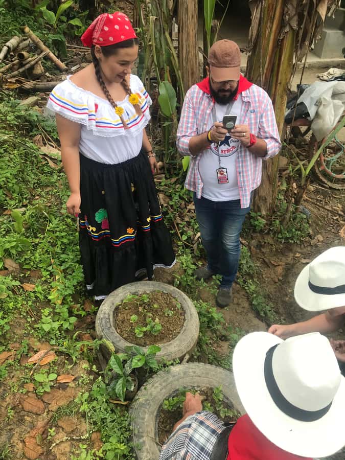 Medellín: Guatape Village with Coffee and Fruit Tasting Tour - Practical tips so your day goes smoothly
