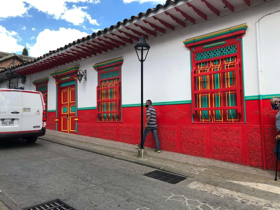 Medellín: Guatape Village with Coffee and Fruit Tasting Tour - Who should book this tour (and who might skip it)