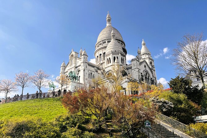 Montmartre & Sacré Coeur : Museum & Coffee In A Tiny Group Tour - The coffee/tea break: when included comfort helps