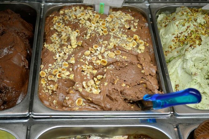Private Gelato, Pastry and Espresso Walking tour - The architecture stops are short on purpose, and that’s a good thing