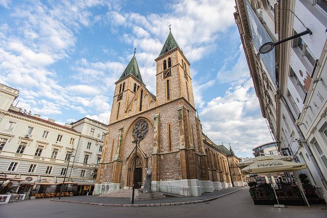 Sarajevo Uncovered: Old Town Tour with Coffee and Food Tasting - Sebilj Fountain and the Food Break That Changes the Whole Mood