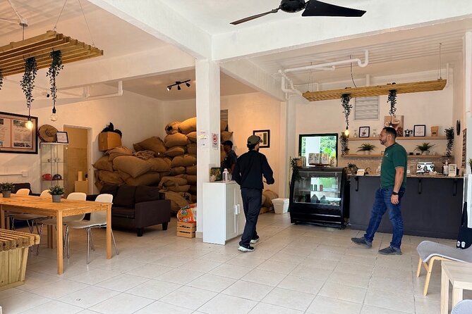 Sueños de Cafe - A Coffee Lovers Dream - Naturola La Barra: lunch with a 90s country twist
