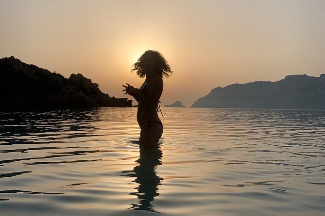 Sunrise Kayak Tour with Snorkeling and Coffee Experience - Snorkeling in clear water: what to expect and how to enjoy it