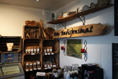 Tromsø: Easy Snowshoeing Tour with Coffee and Cake - Why Malangen Makes This Tromsø Snowshoeing Tour Feel Easy