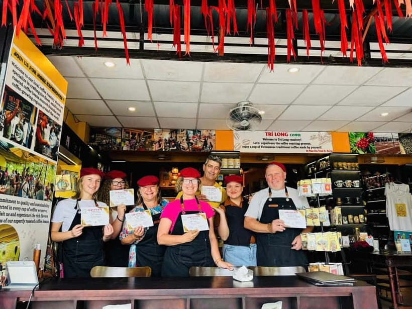 Vietnamese Coffee Making Class in Hoi An - Entering Trí Long coffee: the Hoi An meeting point that makes it easy