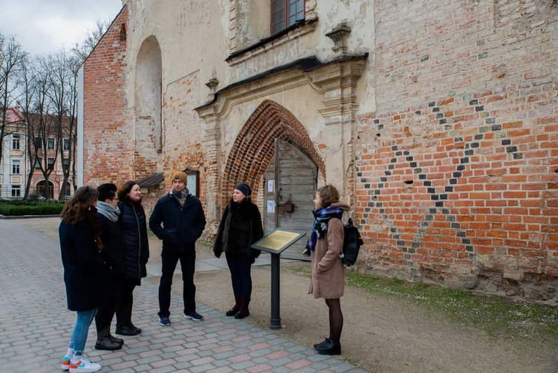 Vilnius: Morning Coffee Tour with Local Guide - Cathedral Square Finish: A Smart Place to End